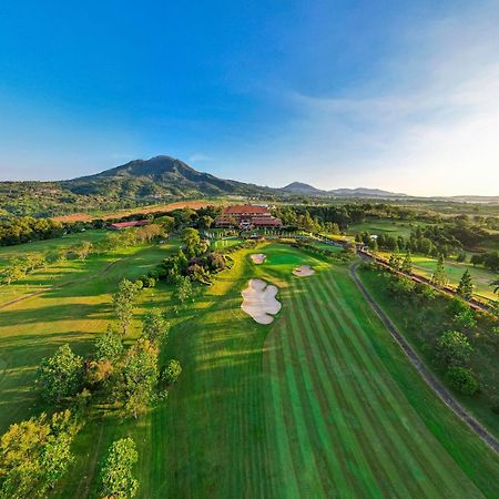 Jatinangor National Golf & Resort Exterior foto