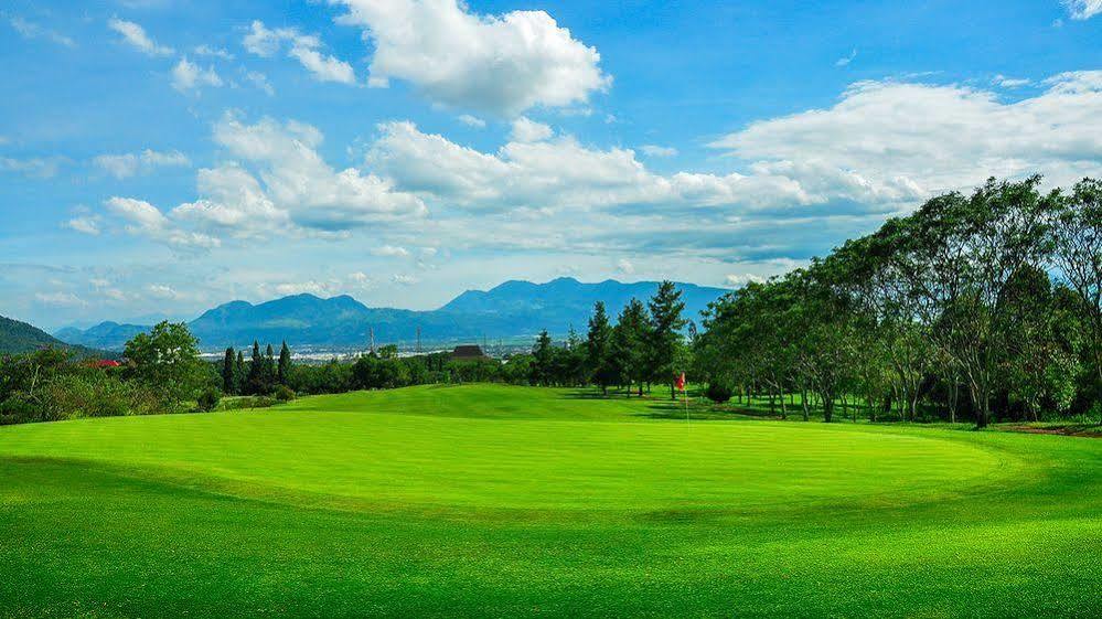 Jatinangor National Golf & Resort Exterior foto